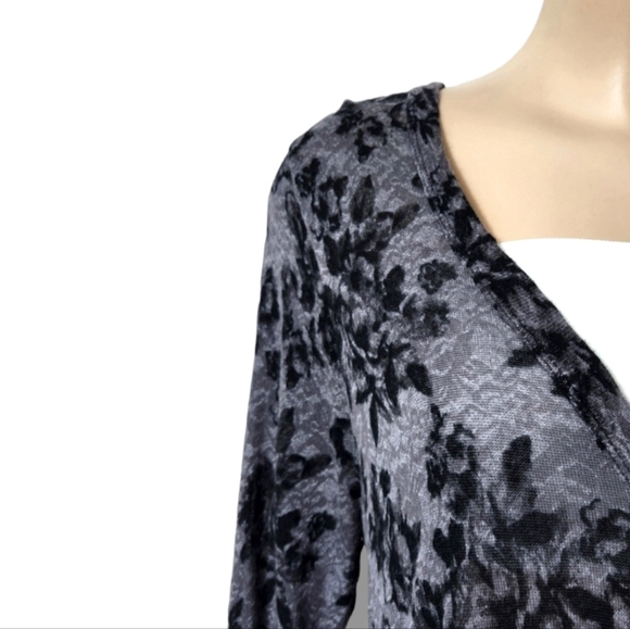 French Laundry Semi-Sheer Floral Baroque Long Sleeve Cardigan | 22/24 - Picture 3 of 7